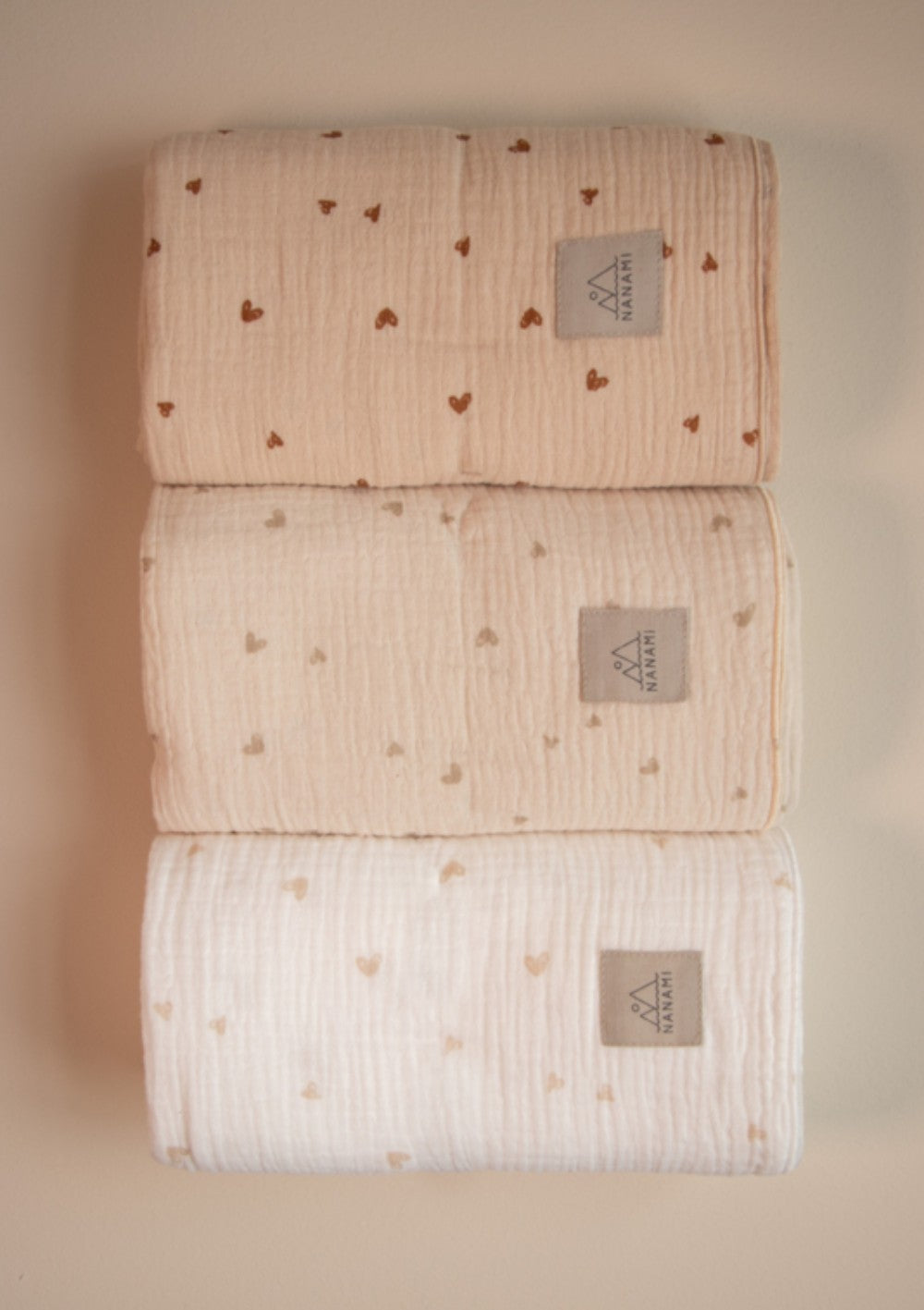 Nanami Mulltuch 'Heart' Cream sand 